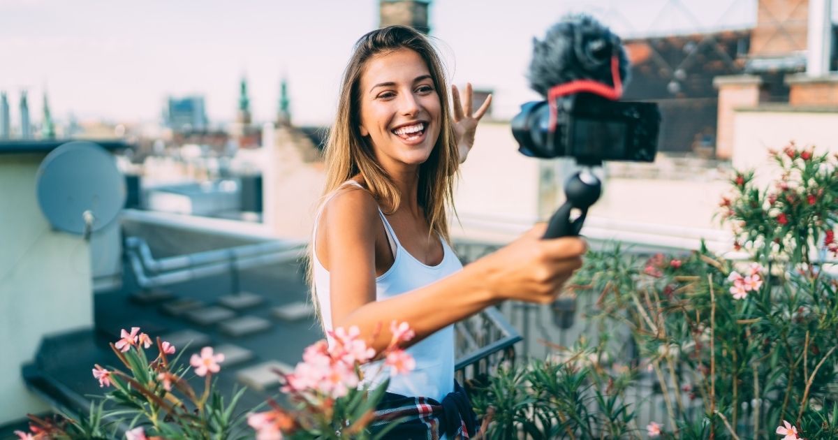 Celebrity Influencer Nedir?